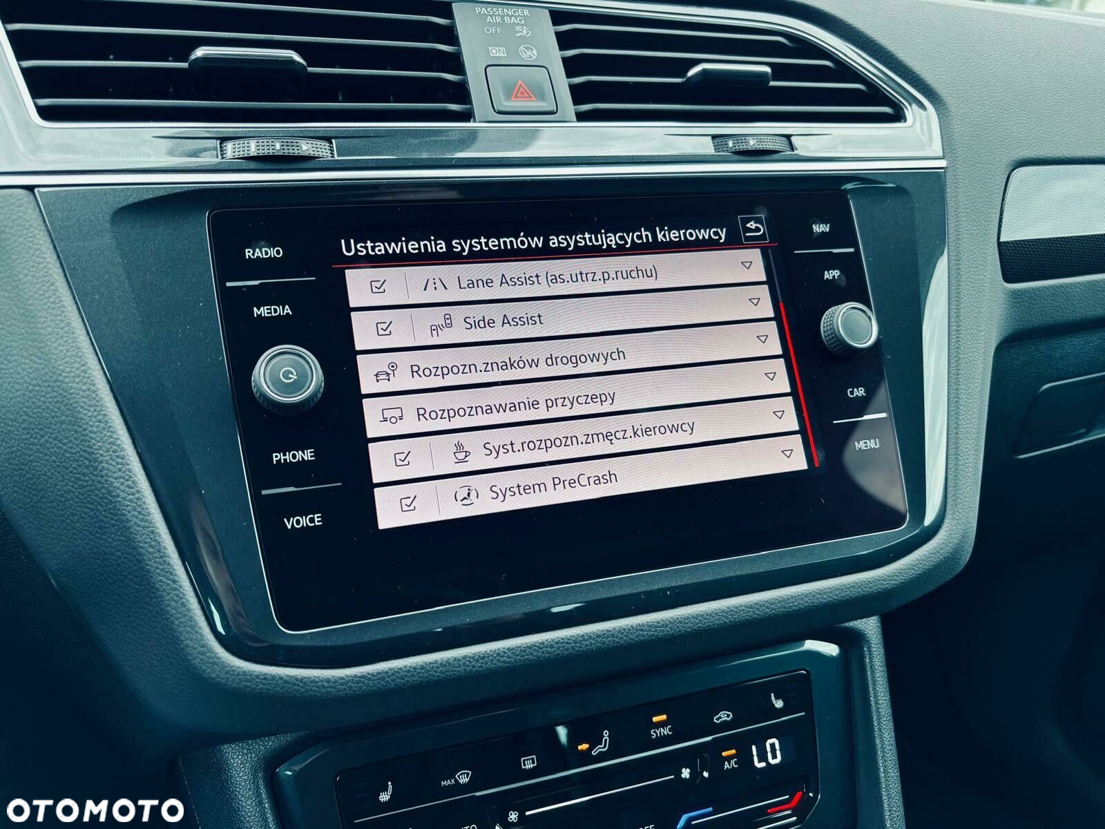 Volkswagen Tiguan 2.0 TDI SCR 4Mot Elegance DSG - 30