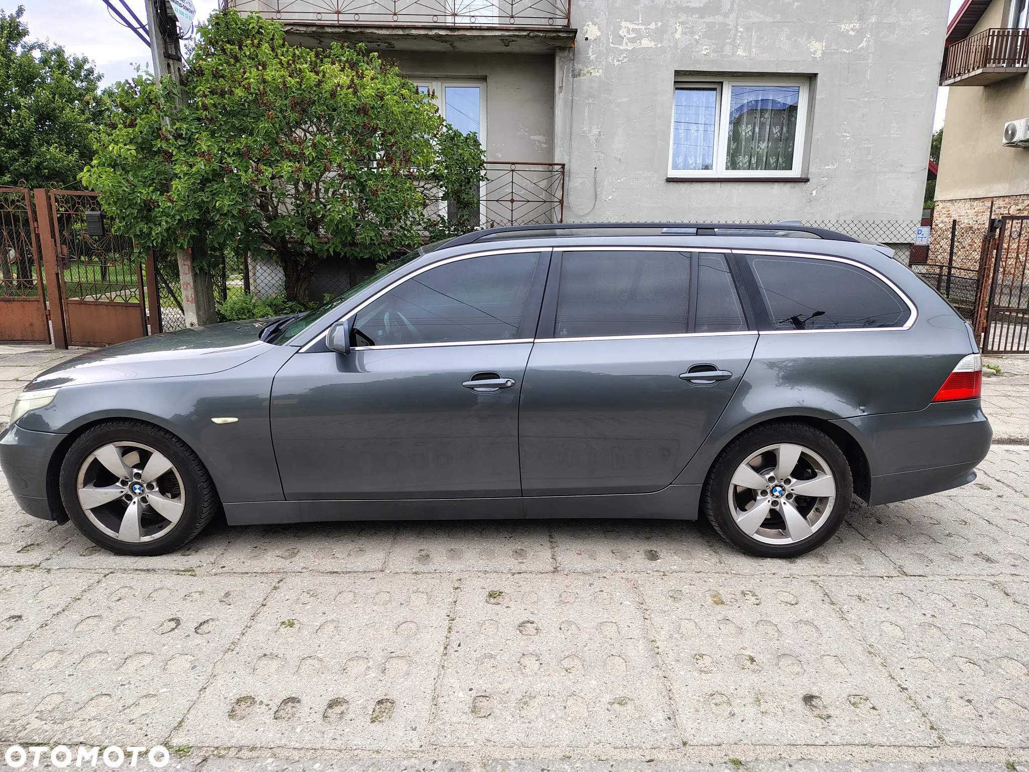 BMW Seria 5 525d Touring - 3