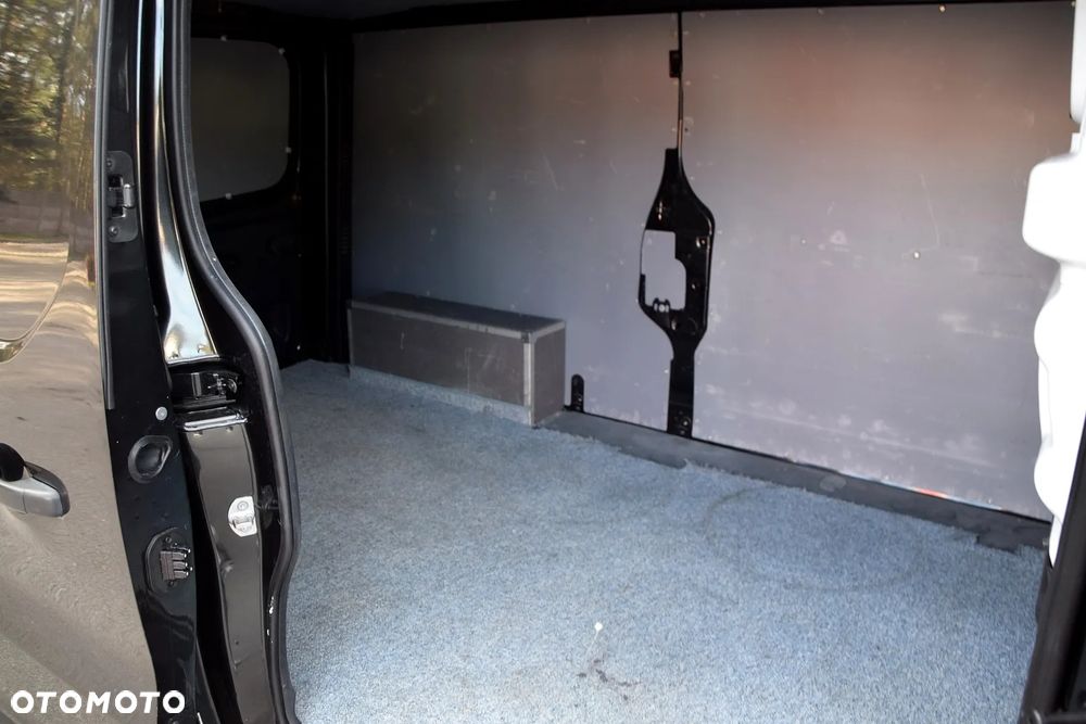 Opel Vivaro - 15