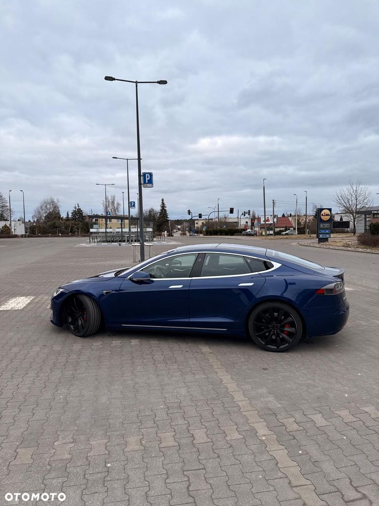 Tesla Model S Dual Motor Allradantrieb Performance - 15