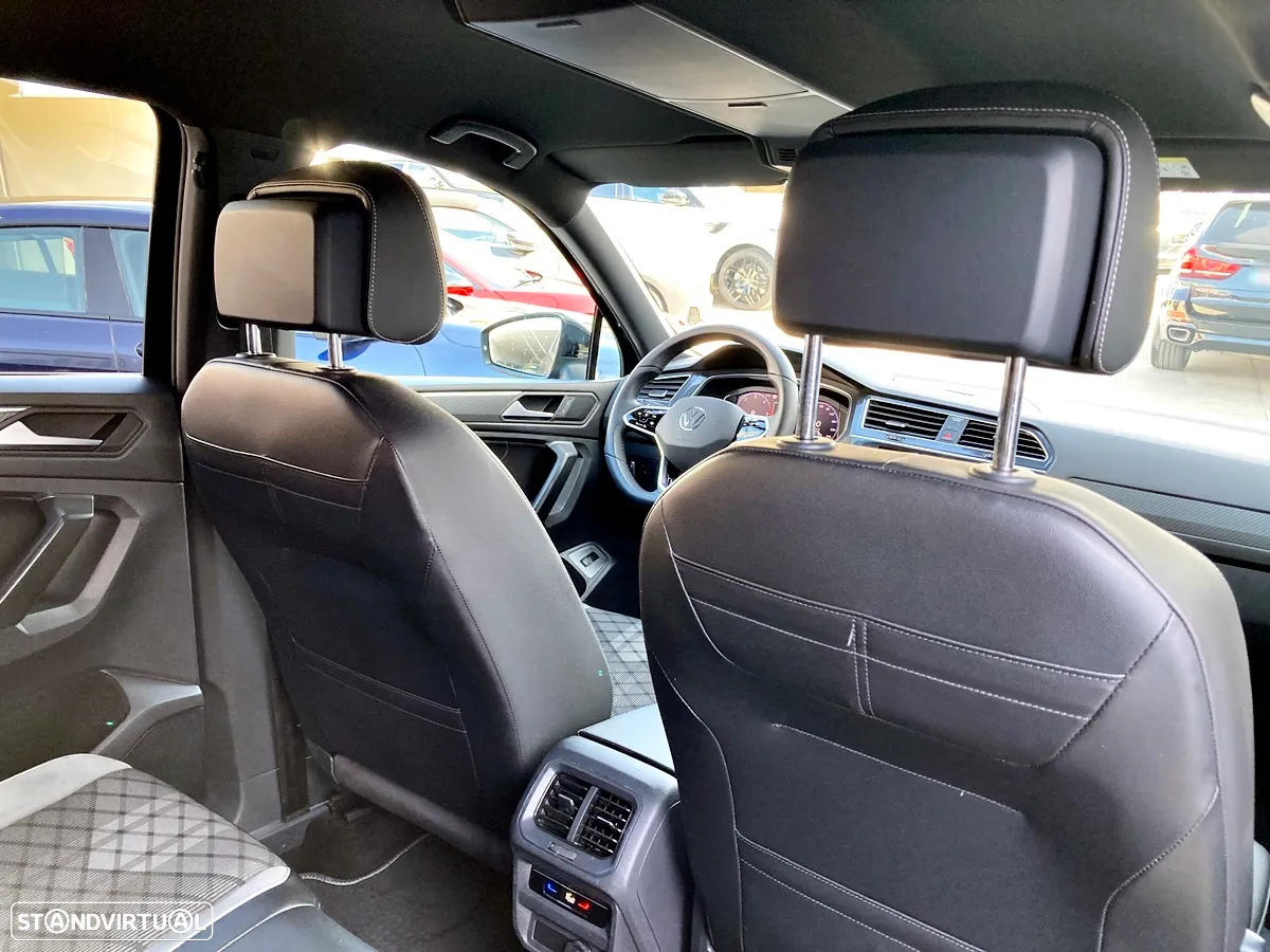 VW Tiguan Allspace 2.0 TDI R-Line DSG - 33