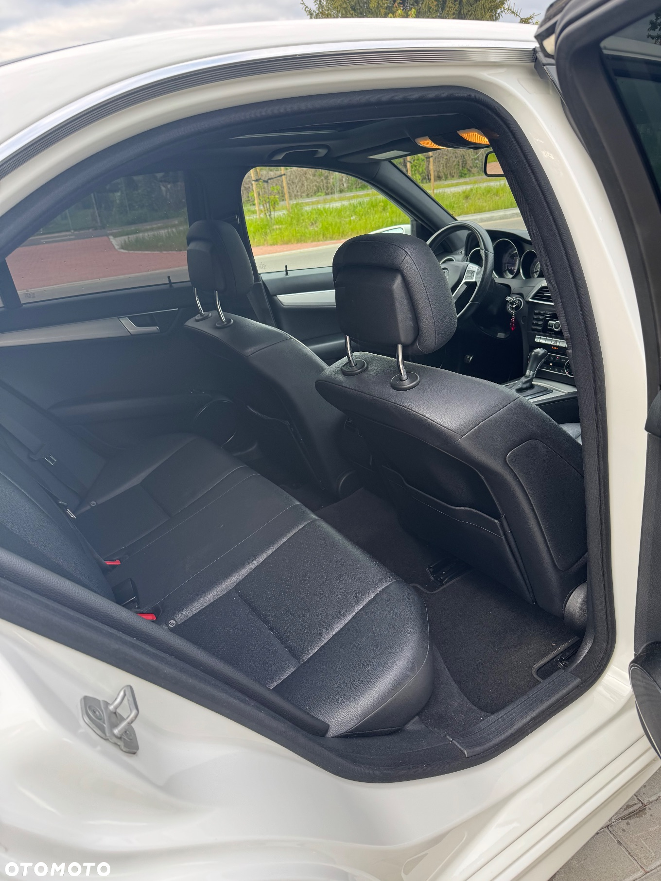 Mercedes-Benz Klasa C 350 T (BlueEFFICIENCY) 7G-TRONIC Avantgarde - 6