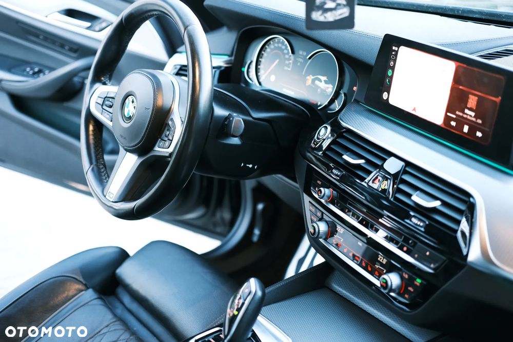 BMW Seria 5 530i xDrive M Sport sport - 13