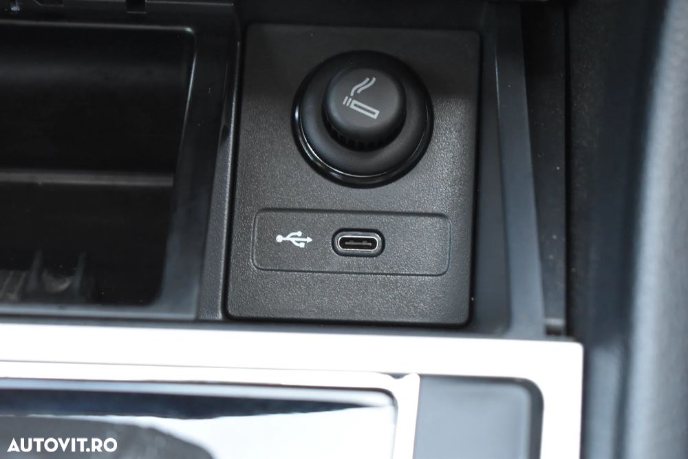 Skoda Superb 2.0 TDI DSG Ambition - 26