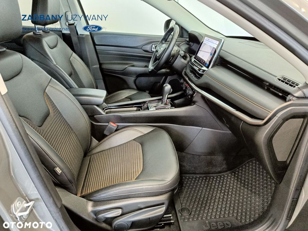 Jeep Compass - 23
