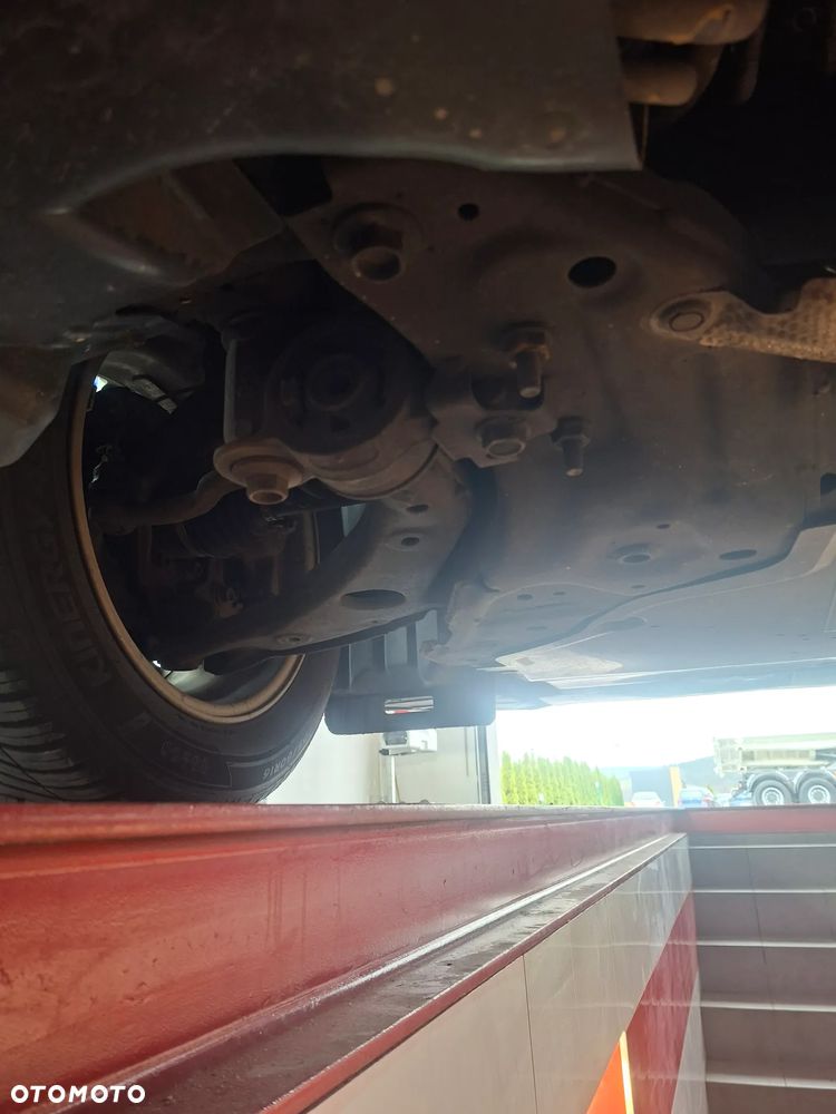 Mazda 3 SKYACTIV-G 120 Urban Limited - 21