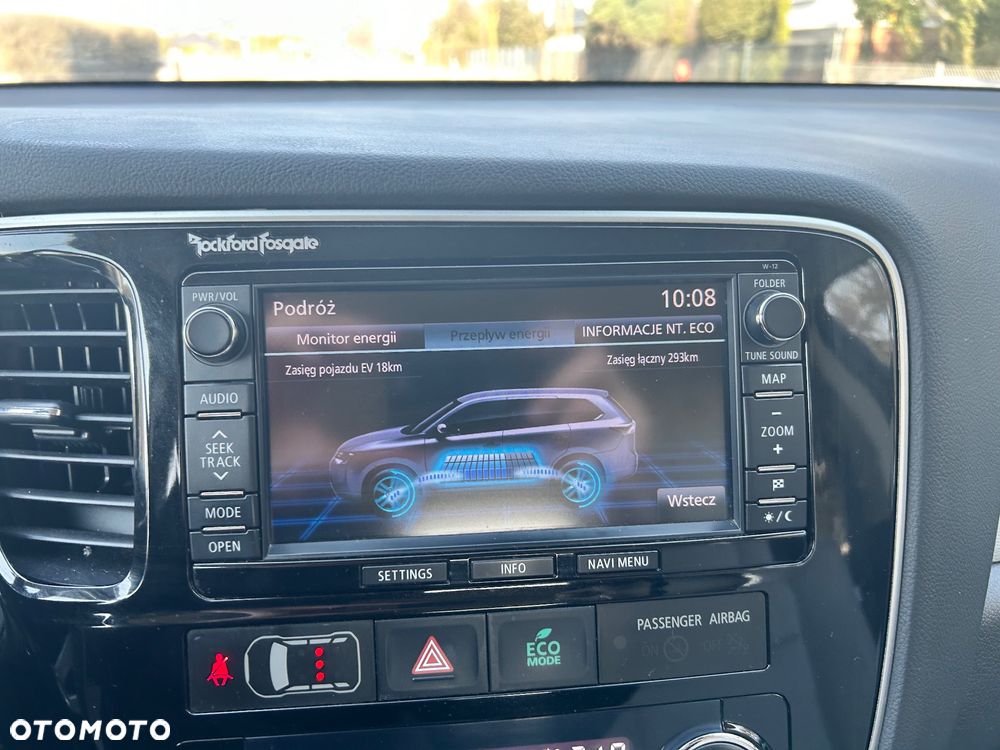 Mitsubishi Outlander Instyle NAVI + - 27