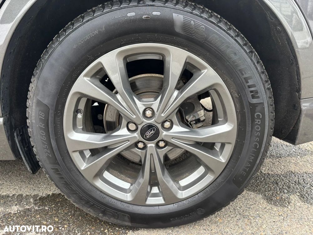 Ford Kuga 2.5 Duratec PHEV ST-LINE X - 30