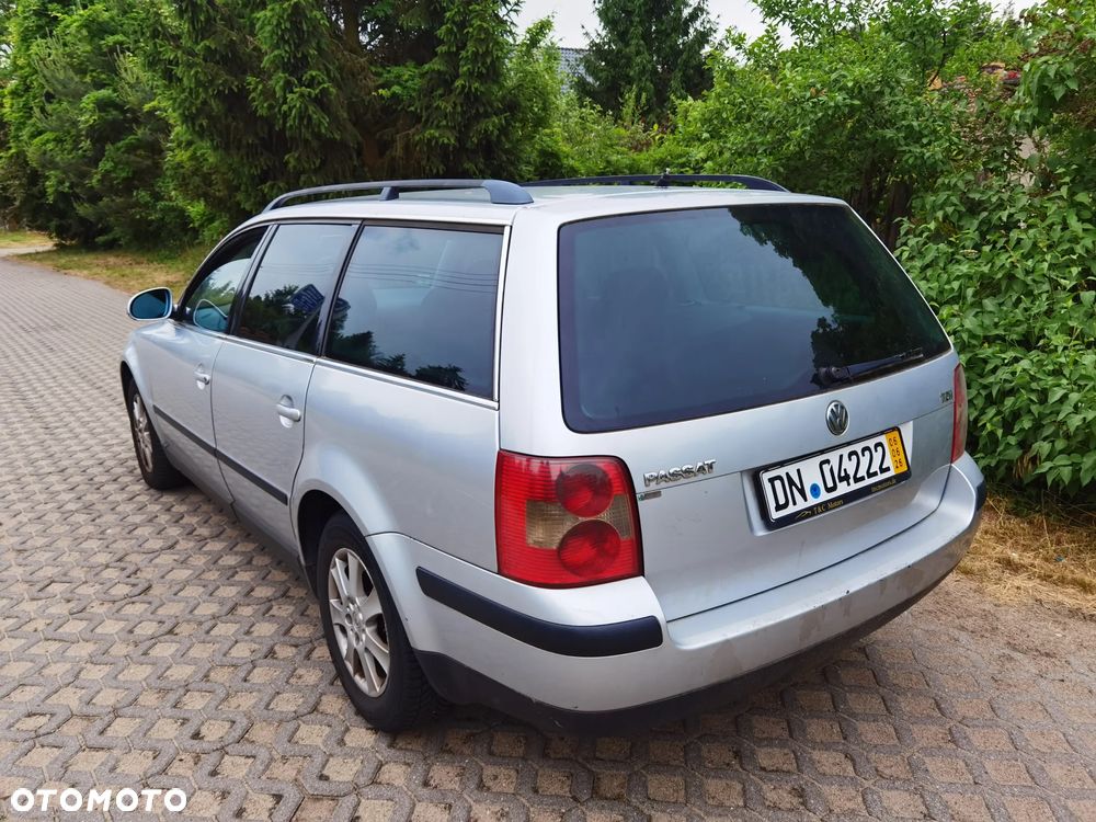 Volkswagen Passat 1.9 TDI Comfortline Family - 3