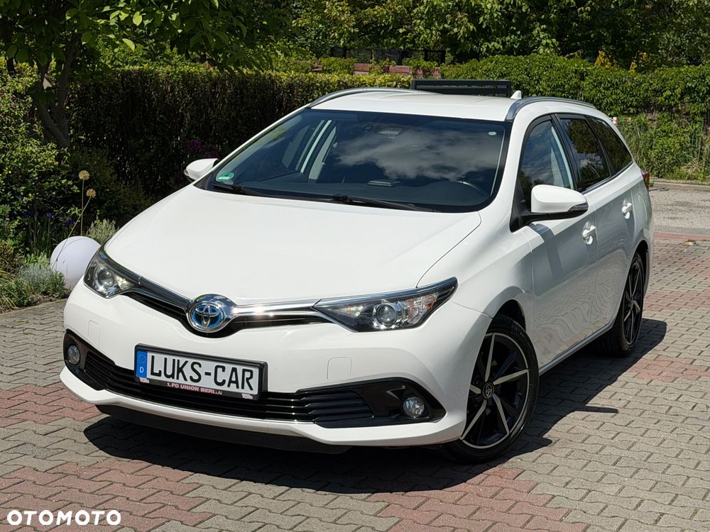 Toyota Auris 1.8 VVT-i Automatik Edition S+ - 1