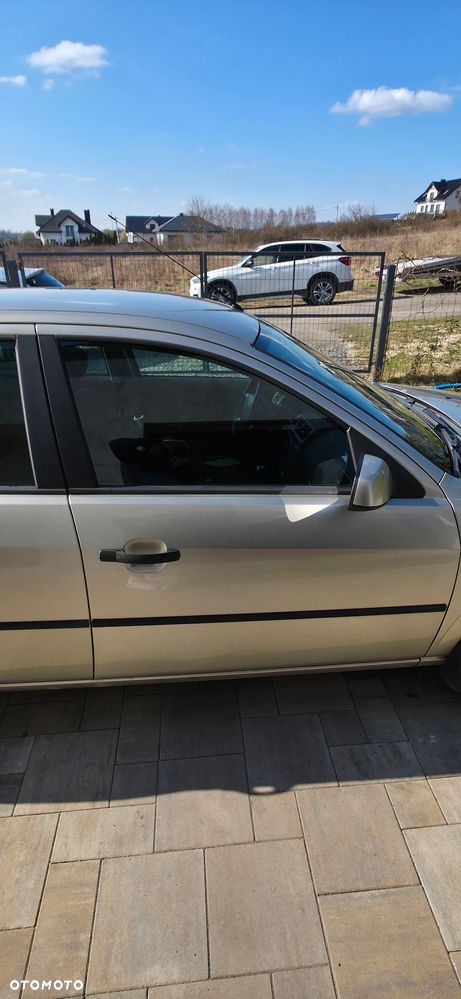 Ford Mondeo 1.8 Ambiente - 10