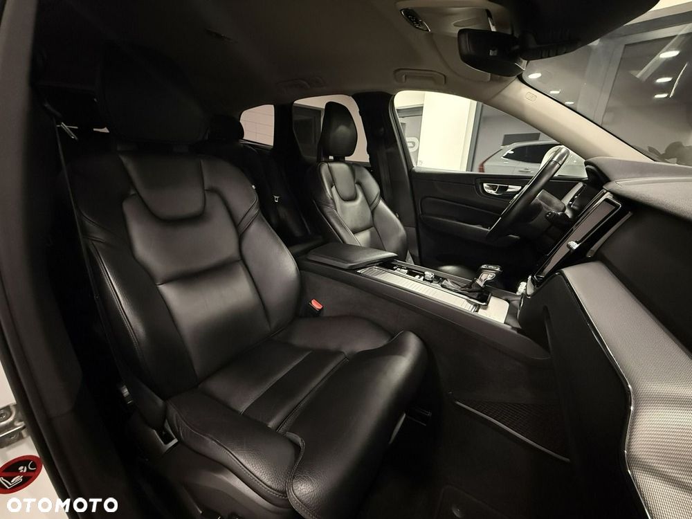 Volvo XC 60 D4 AWD Geartronic Inscription - 35