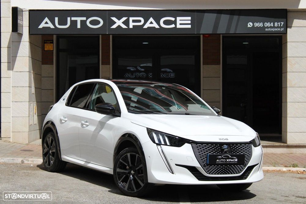 Peugeot e-208 GT+ - 1