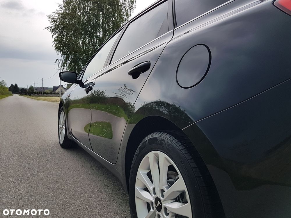 Kia Ceed 1.6 CRDi 136 ISG Dream-Team Edition - 23