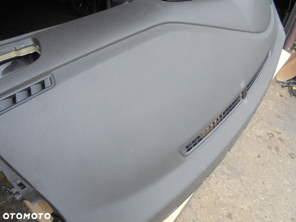 deska rozdzielcza vw golf 7 do naprawy - 2
