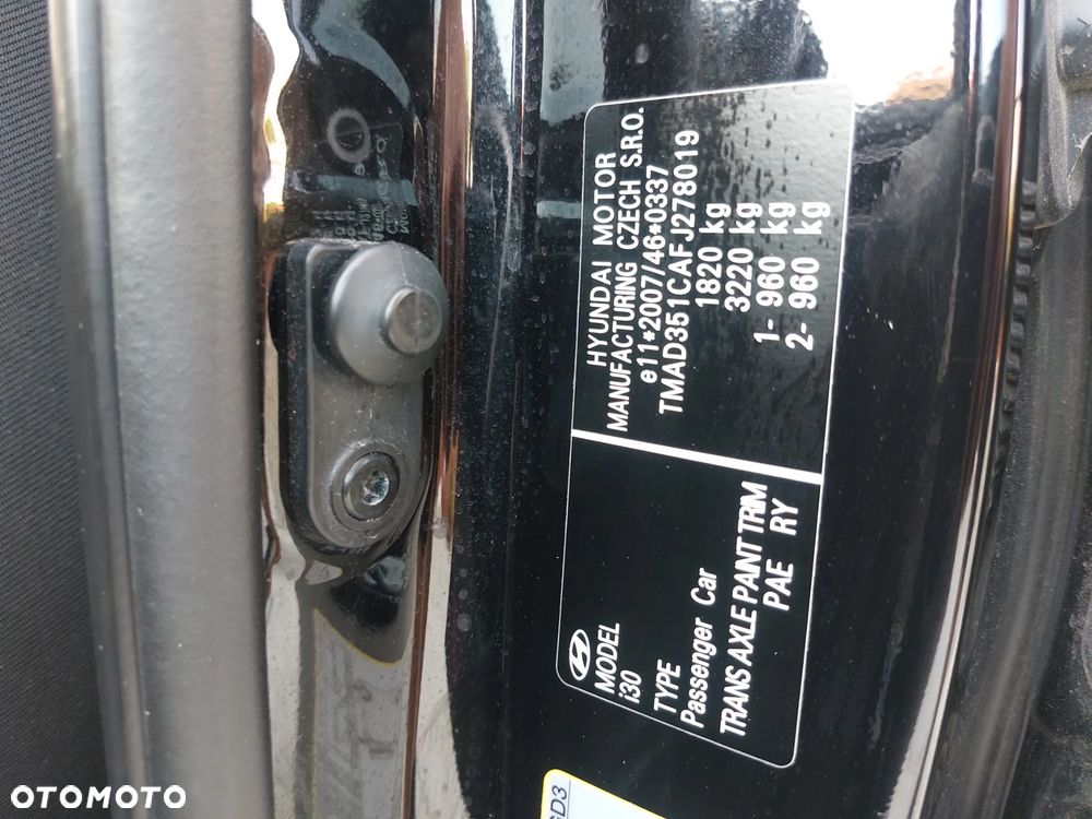Hyundai i30 blue 1.6 GDI YES Gold - 18