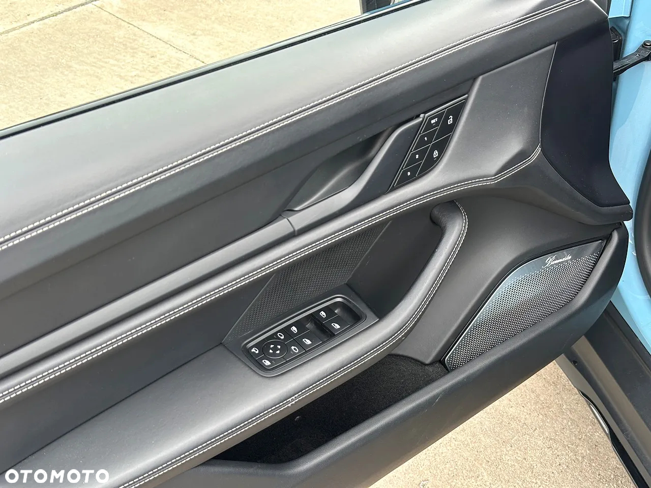 Porsche Taycan Turbo Cross Turismo - 18