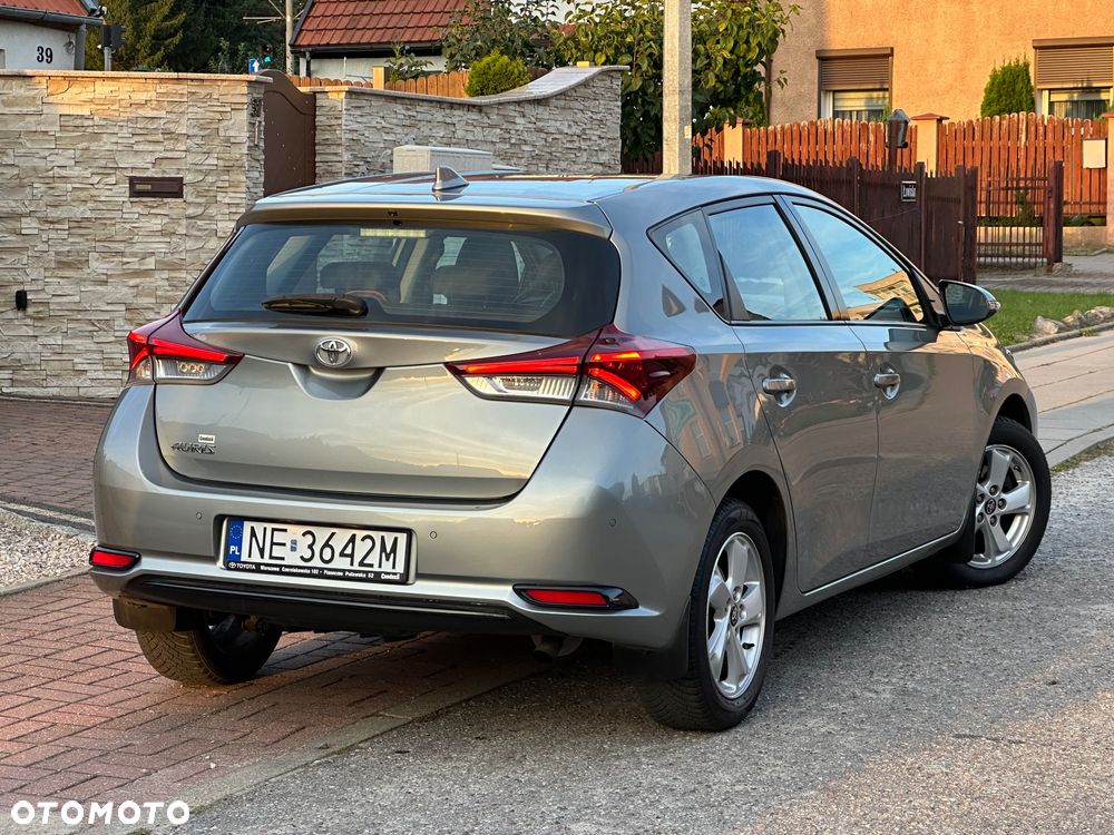 Toyota Auris 1.33 VVT-i Premium - 11
