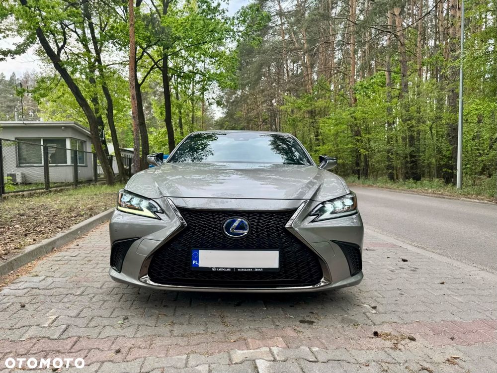 Lexus ES 300h F Sport - 5
