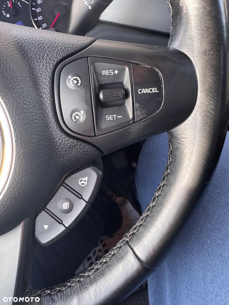 Kia Carens 1.6 GDI M - 6