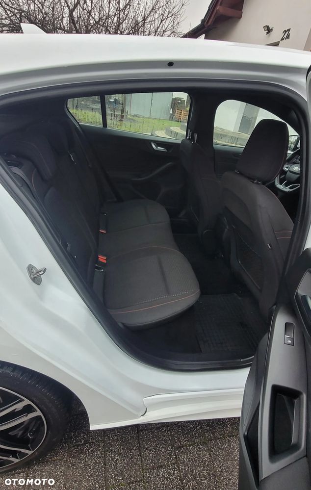 Ford Focus 1.5 EcoBlue Start-Stopp-System ST-LINE - 8