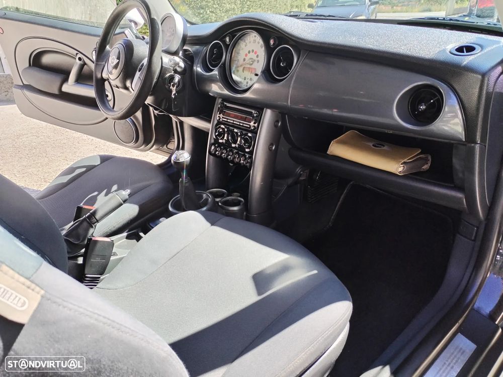 MINI 3 Portas One 1.4 D - 27