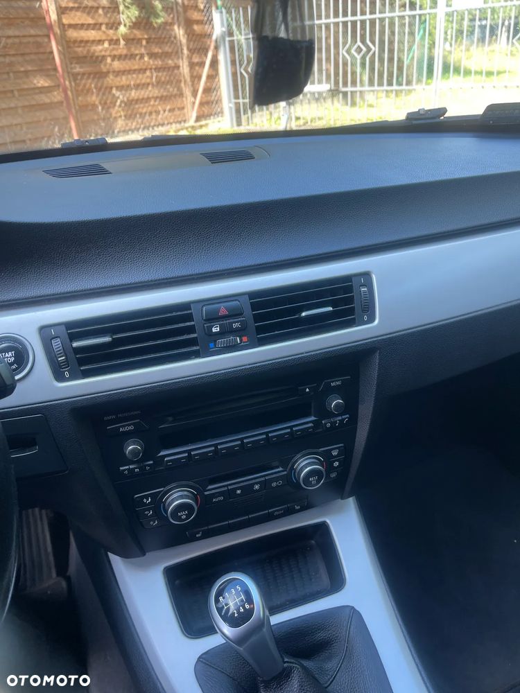 BMW Seria 3 318i Edition Lifestyle - 12