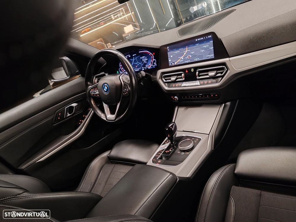BMW 320 e Line Sport Auto - 4