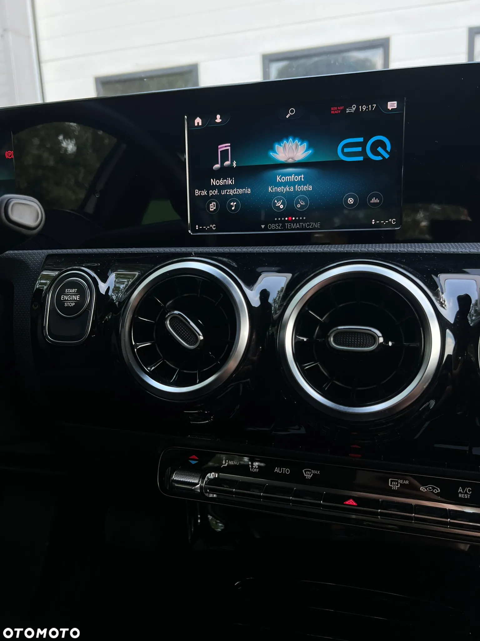 Mercedes-Benz Klasa A 250 e PHEV Progressive 8G-DCT - 29