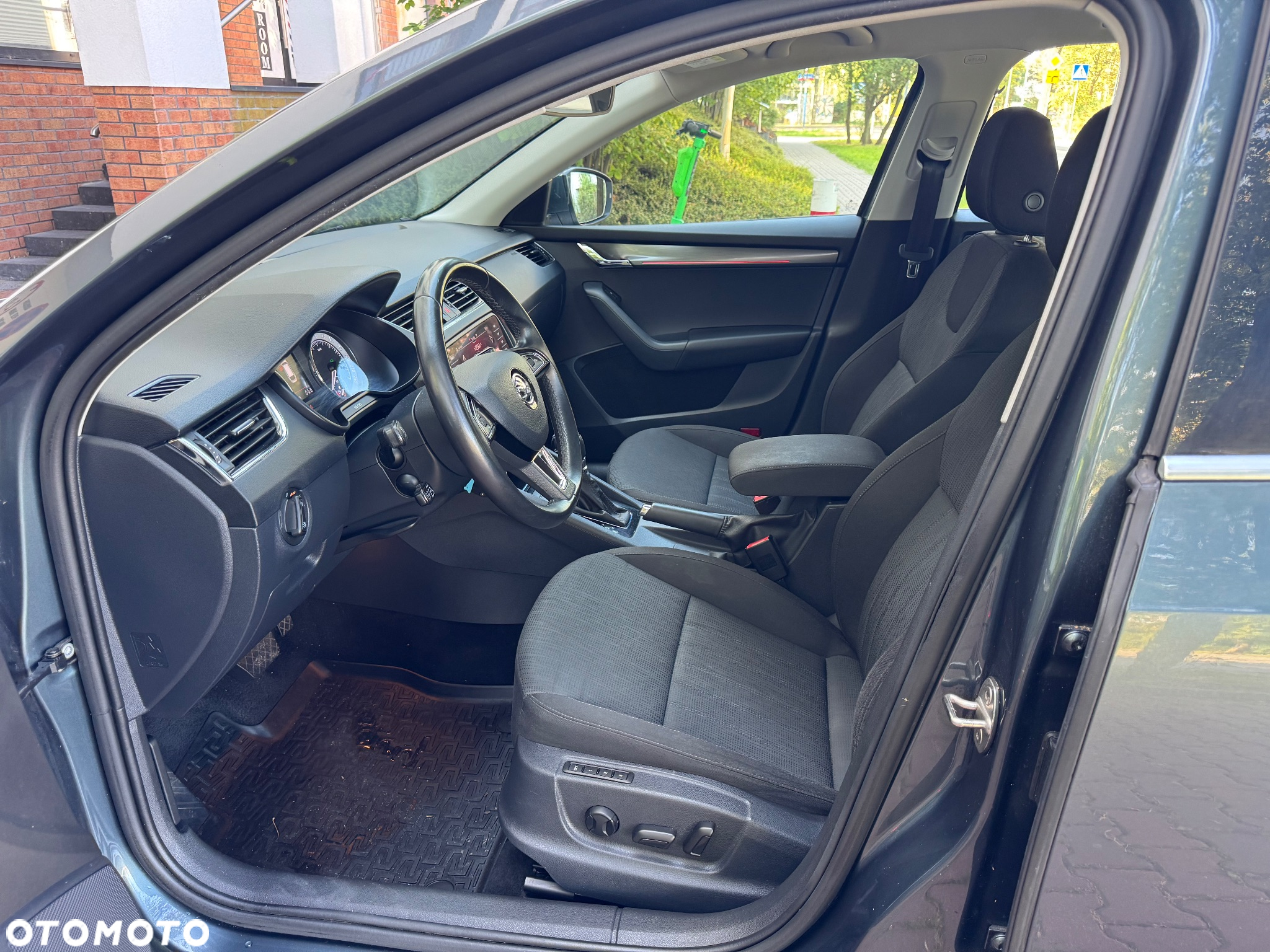 Skoda Octavia 2.0 TDI 4x4 Style DSG - 6
