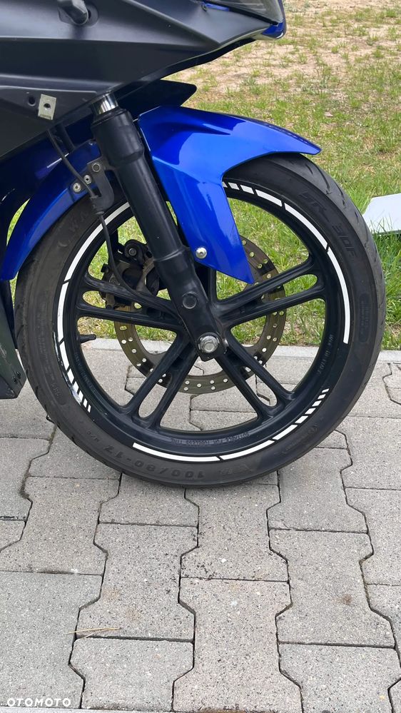 Yamaha YZF - 3