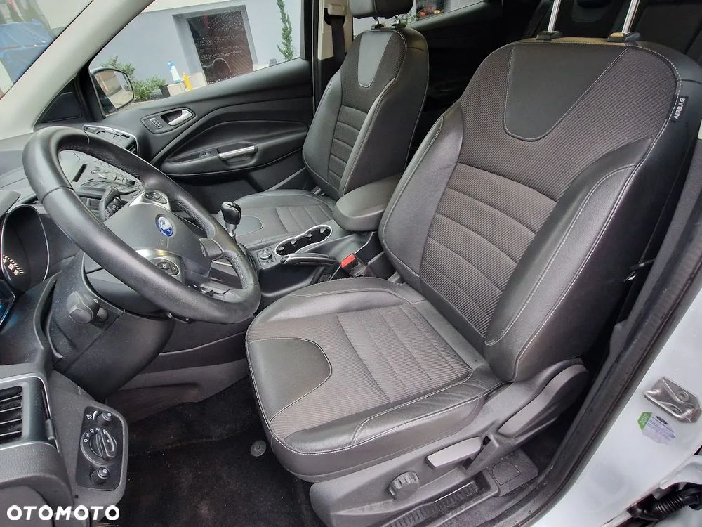 Ford Kuga 2.0 TDCi 4WD Titanium - 12