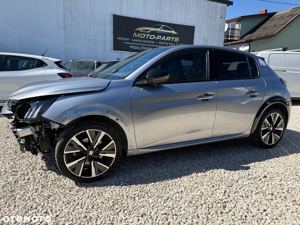Peugeot 208 - 5