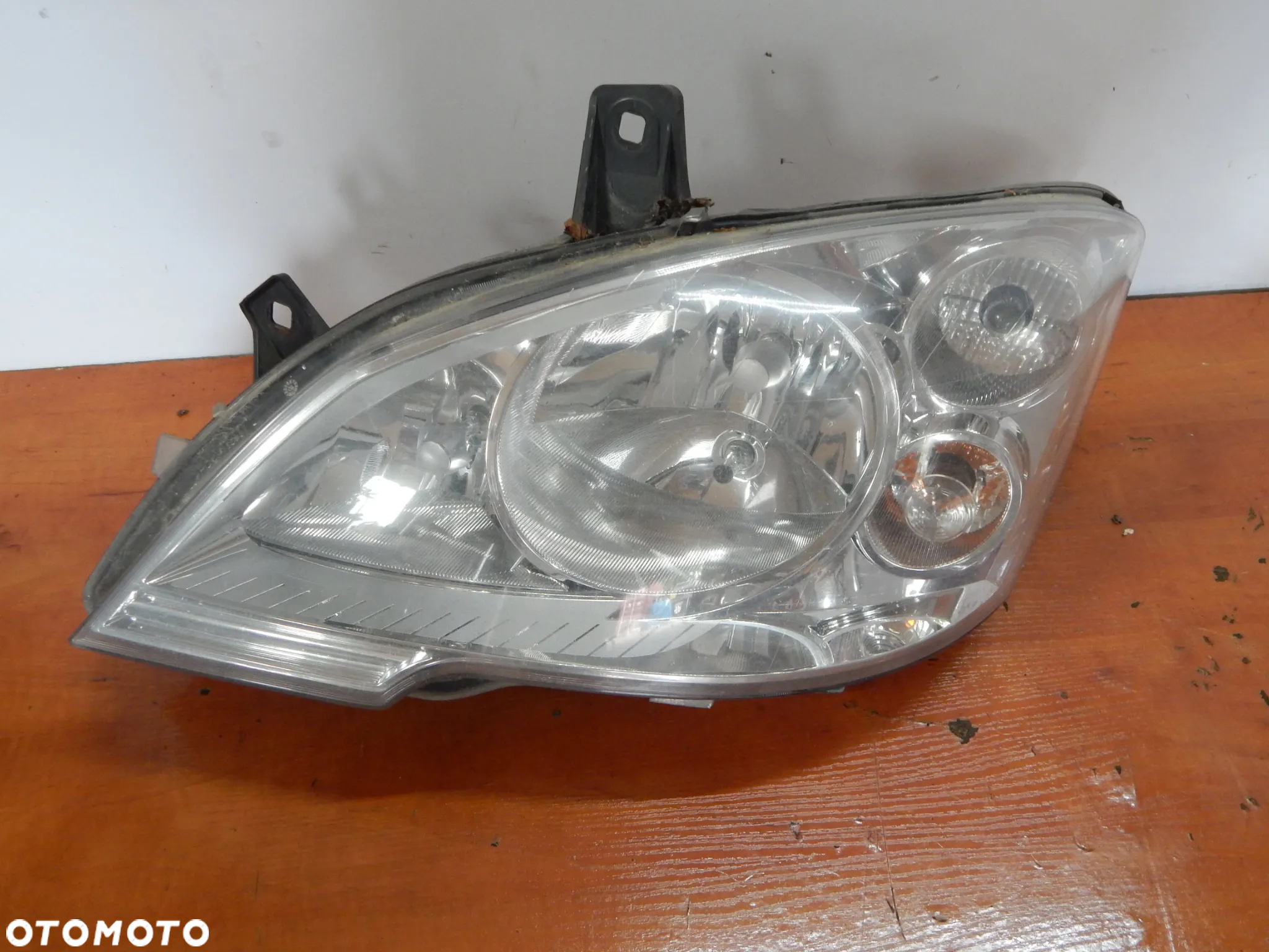 Lampa prawy przód Mercedes Vito Viano 639 Lift 09-14 Łuków części - 4