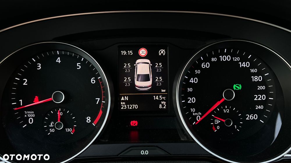 Volkswagen Passat 1.8 TSI BMT Highline DSG - 30