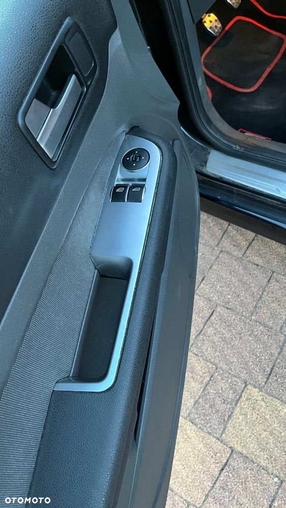 Ford Focus 2.5 ST - 11