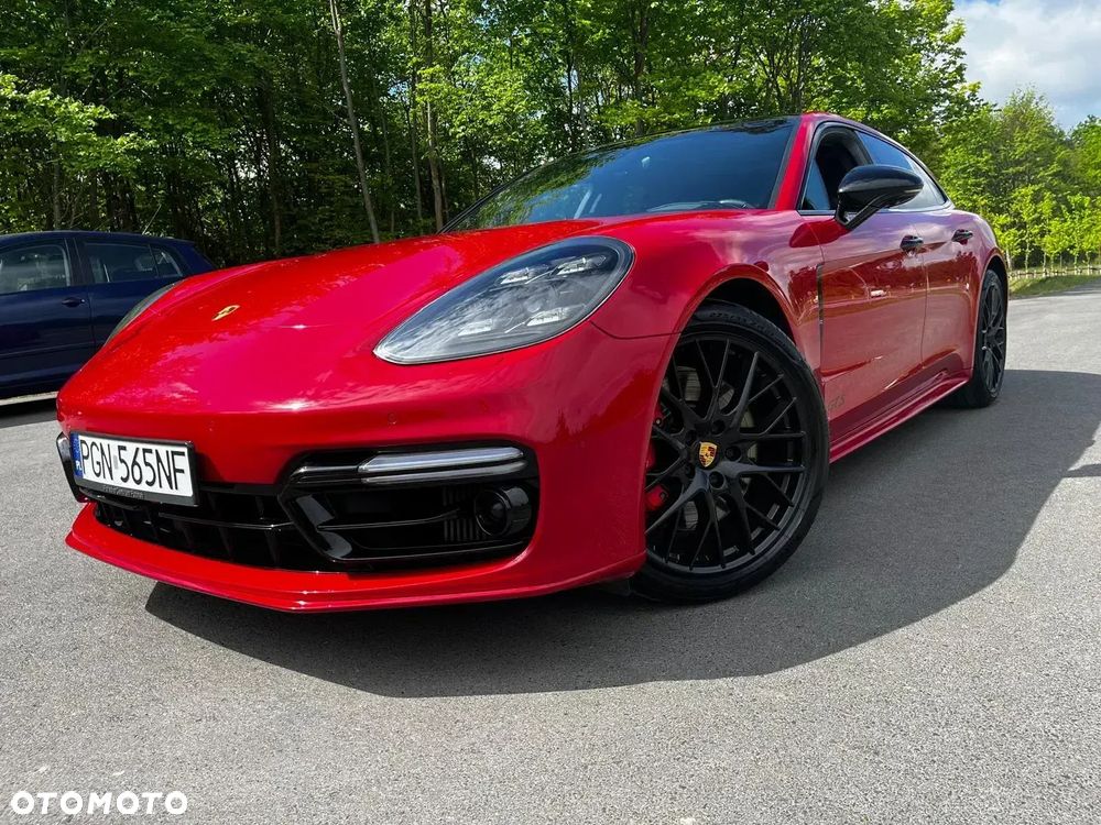 Porsche Panamera - 1