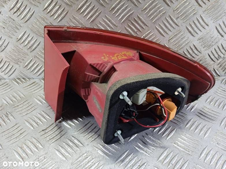 LAMPA LEWA TYLNA SEAT ALTEA - 2