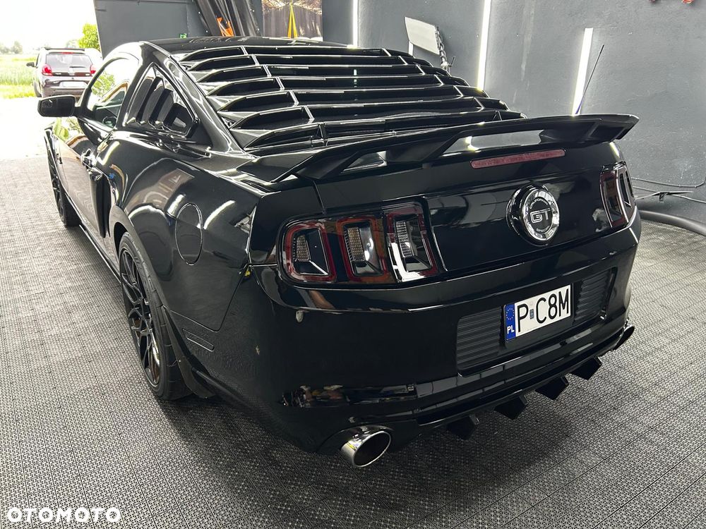 Ford Mustang 5.0 V8 GT Premium - 4