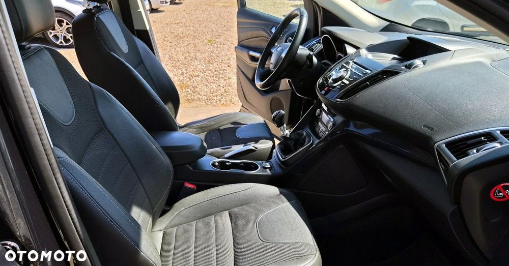 Ford Kuga - 29