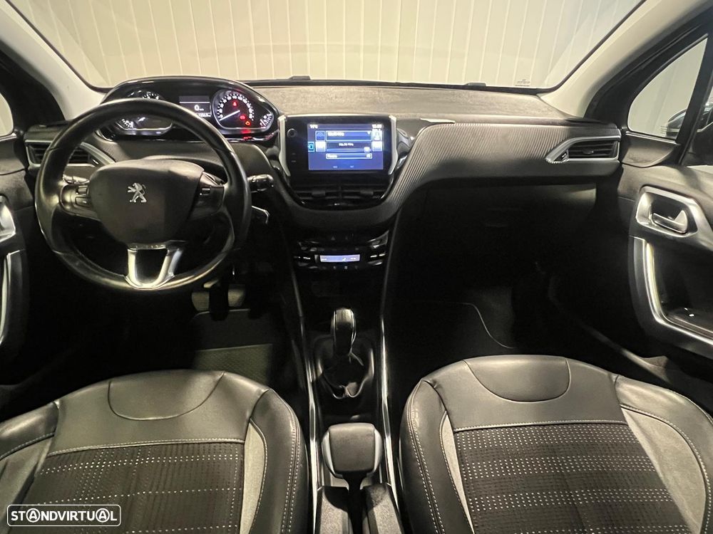 Peugeot 2008 1.2 VTi Allure - 4