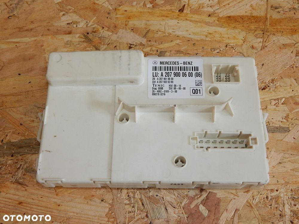 mercedes e w207 coupe panel sterowania a2079000600 - 1
