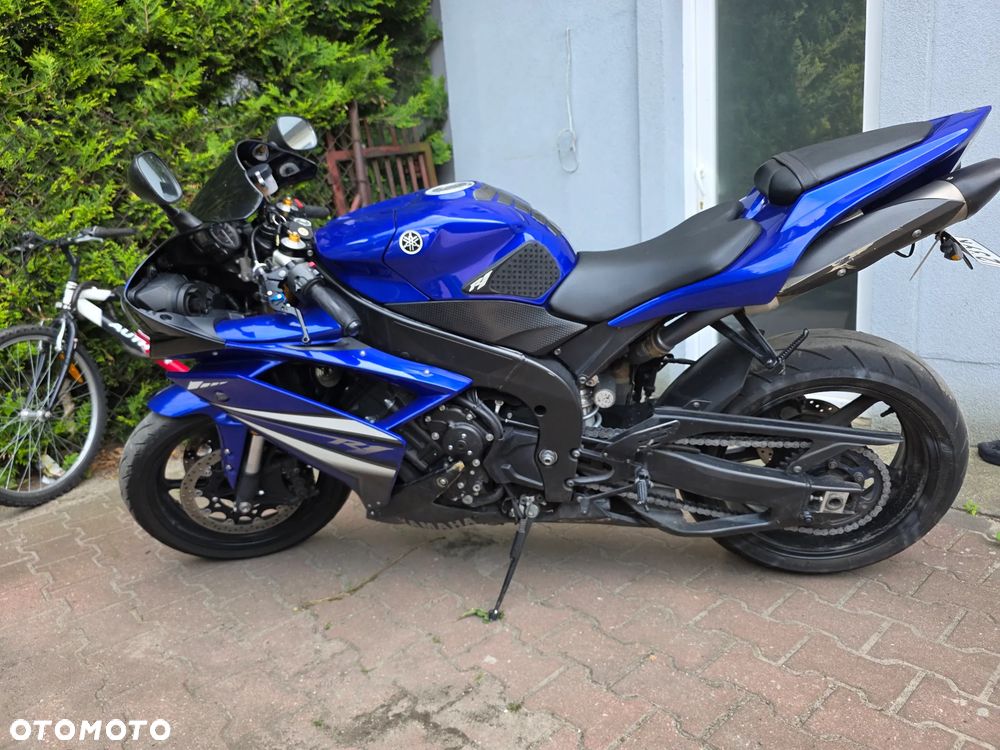 Yamaha YZF - 12