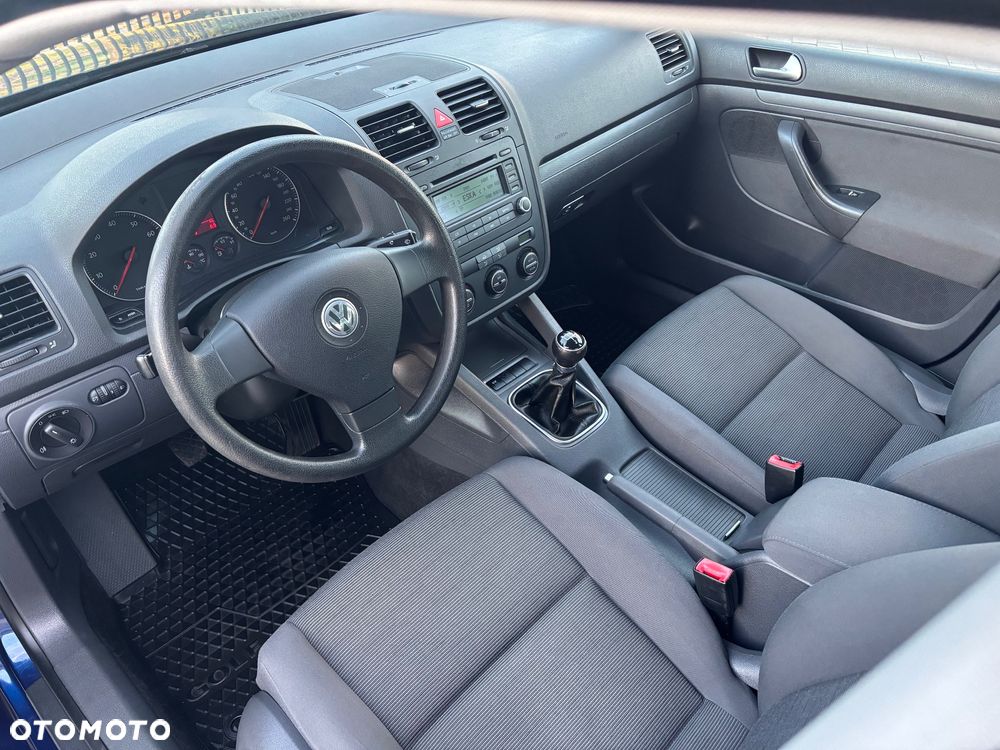Volkswagen Golf 1.6 Basis - 21