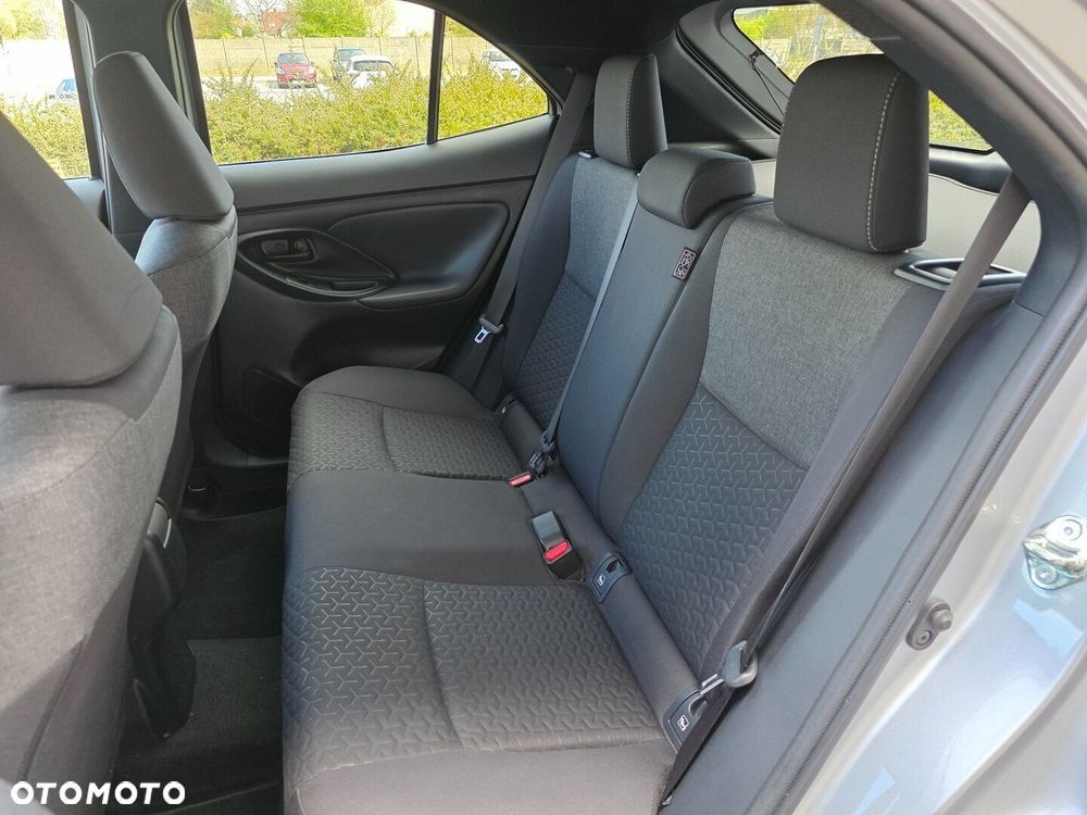 Toyota Yaris Cross Hybrid 1.5 Comfort 4x4 - 19