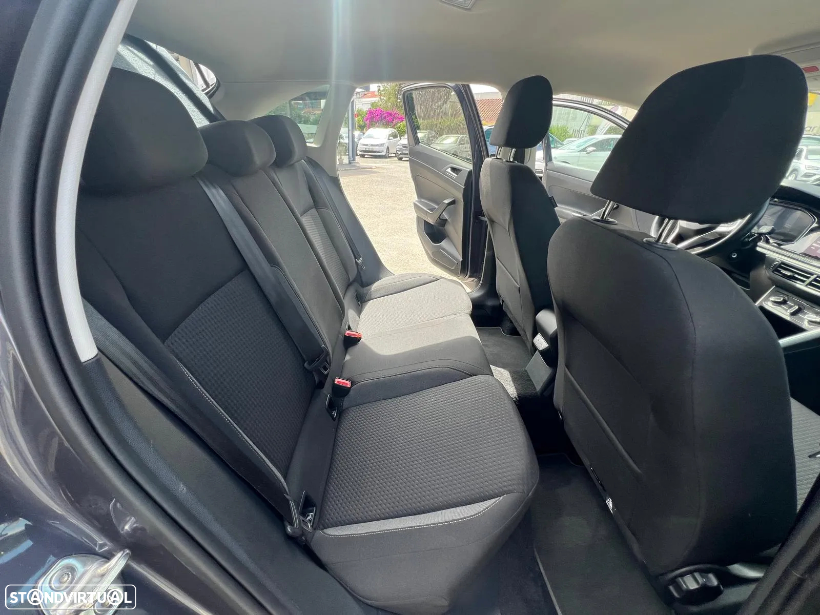 VW Taigo 1.0 TSI Urban - 8