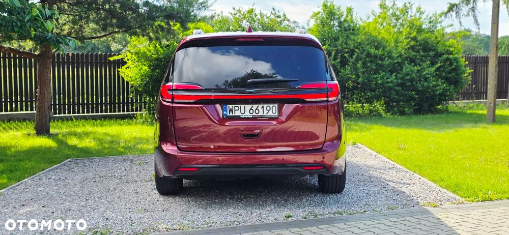 Chrysler Pacifica - 5