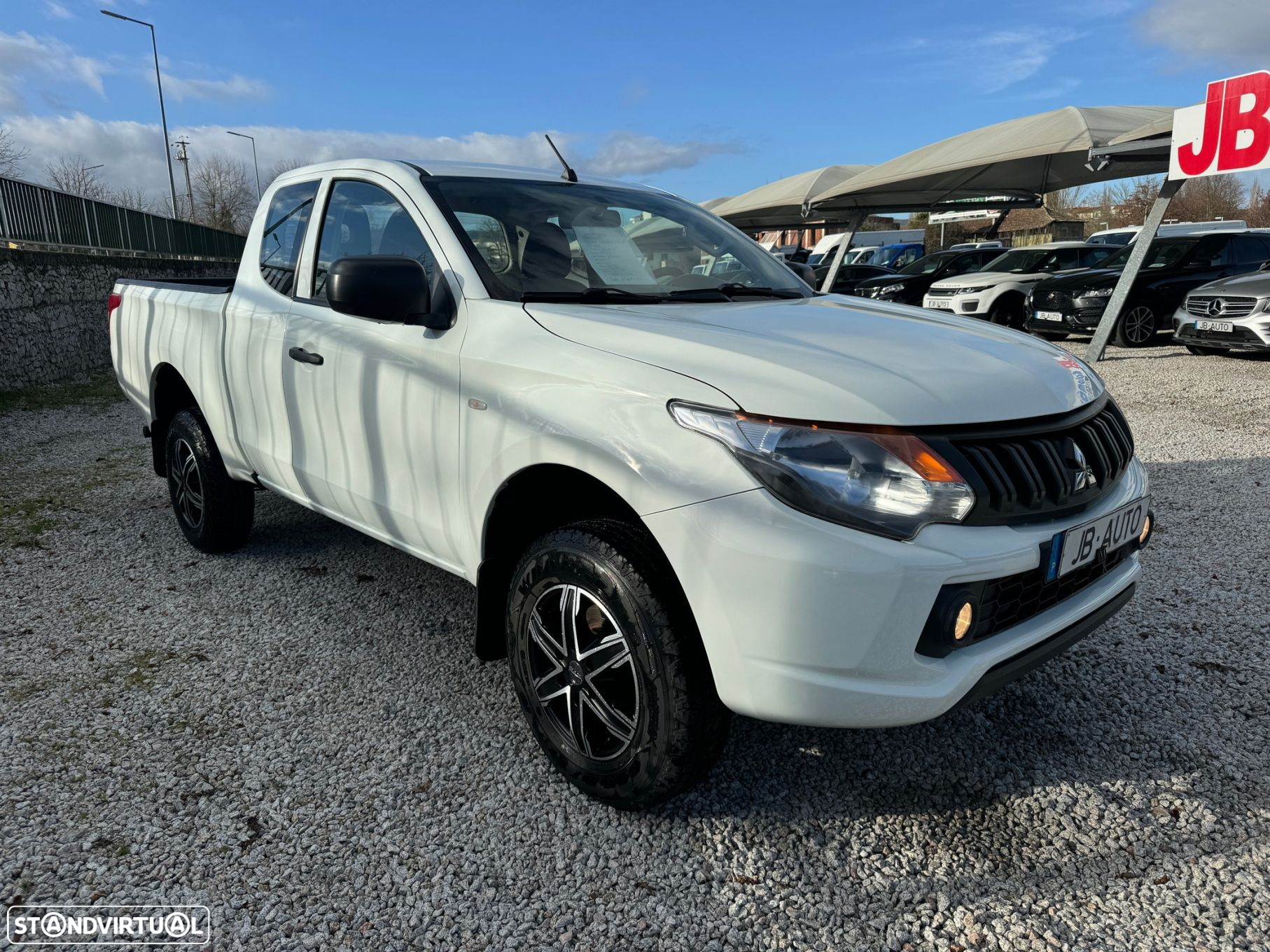 Mitsubishi L200 2.4 DI-D Club Invite 4WD - 3