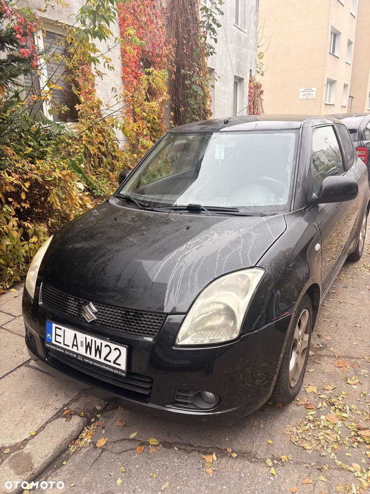 Suzuki Swift - 1