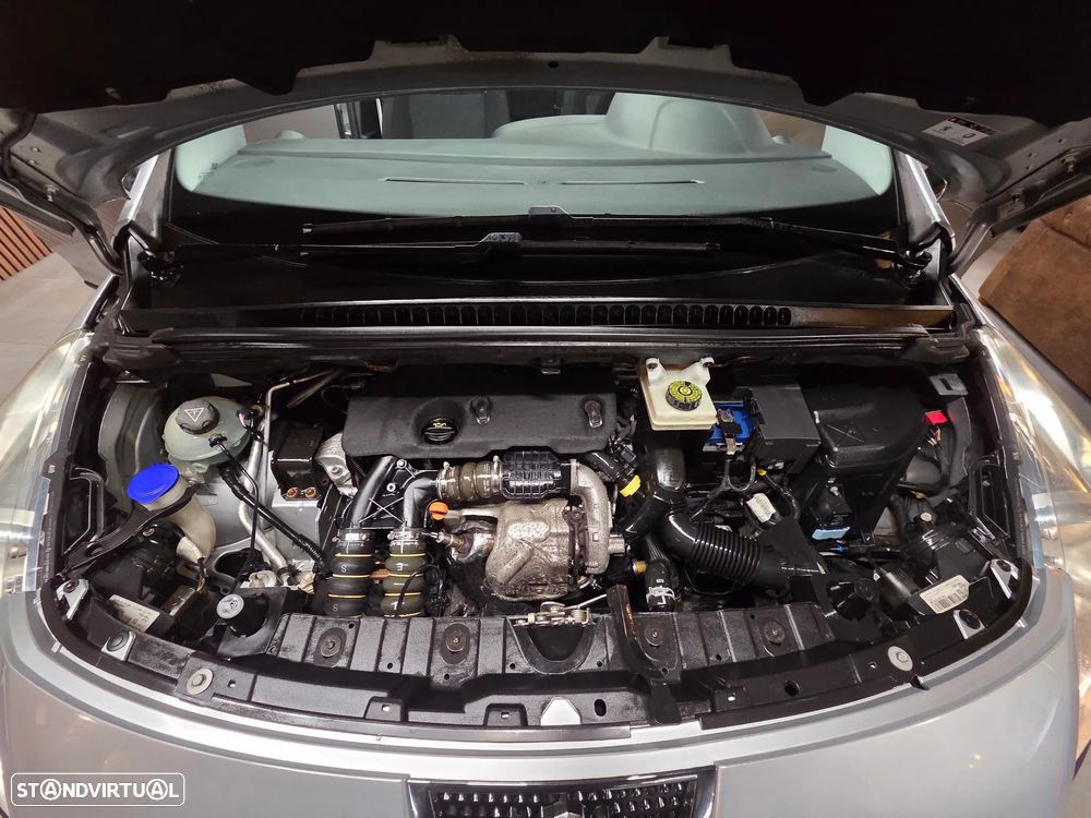 Peugeot 3008 1.6 e-HDi Sport CMP6 - 20